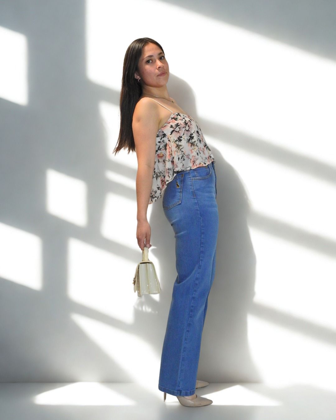 Mujer corte Libre Natural color Claro