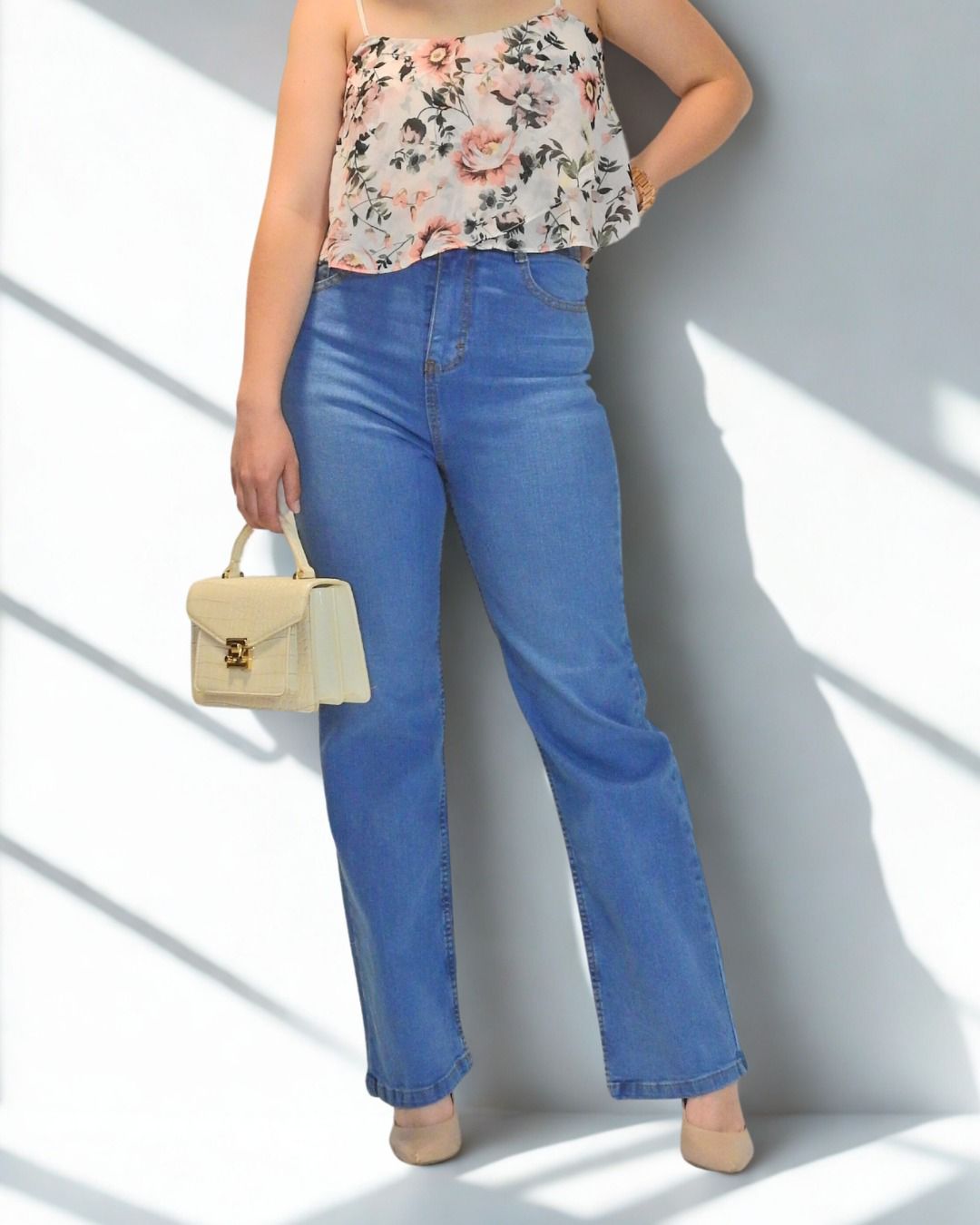 Mujer corte Libre Natural color Claro