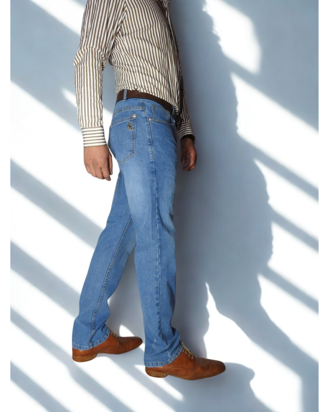 Hombre corte Slimfit color claro